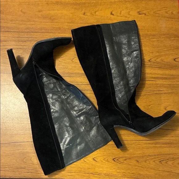 Chic Black Suede Heeled Boots for Women - Picture 2 of 7